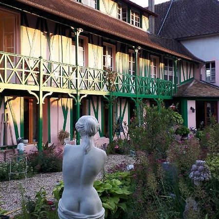 La Maison Rose Saint-Pierre-d'Autils Екстериор снимка