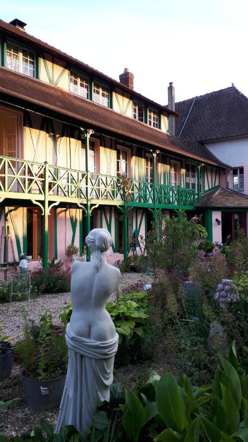 La Maison Rose Saint-Pierre-d'Autils Екстериор снимка